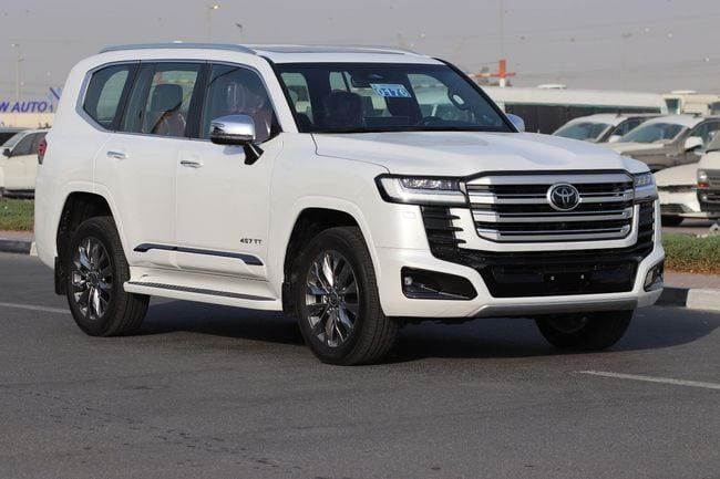 جديدة Toyota Land Cruiser i-FORCE MAX السلسلة 300, 3.4 l, 2025 في في دبي من AL SHERAA AL MALAKI، اللون أبيض. مواصفات الخليج | AUTO.AE