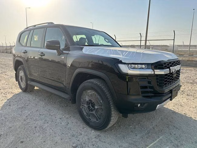 Новый Toyota Land Cruiser Twin Turbo 300 Series, 3.5 л, 2025 в Дубае от AL SHERAA AL MALAKI Черный цвет. GCC | AUTO.AE | Объявление #244936