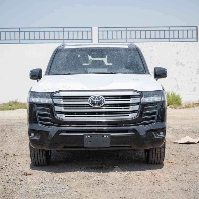 Новый Toyota Land Cruiser 300 Series, 3.3 л, 2025 в Дубае от Auto Vision LLC Черный цвет.  | AUTO.AE