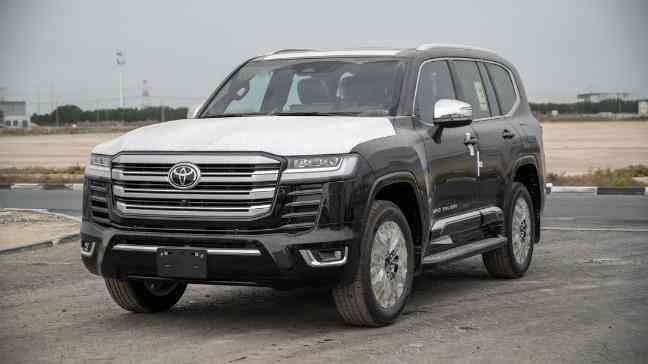 Новый Toyota Land Cruiser Twin Turbo 300 Series, 3.5 л, 2025 в Дубае от Auto Vision LLC Черный цвет.  | AUTO.AE