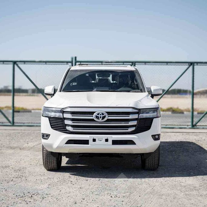 Новый Toyota Land Cruiser Twin Turbo 300 Series, 3.5 л, 2025 в Дубае от Auto Vision LLC Белый цвет.  | AUTO.AE