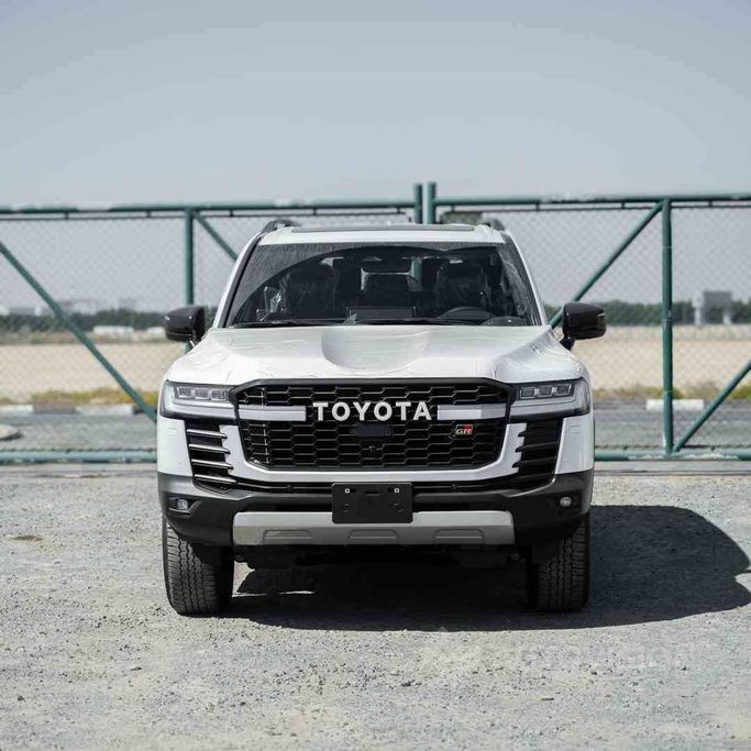 Новый Toyota Land Cruiser Twin Turbo 300 Series, 3.5 л, 2025 в Дубае от Auto Vision LLC Белый цвет.  | AUTO.AE
