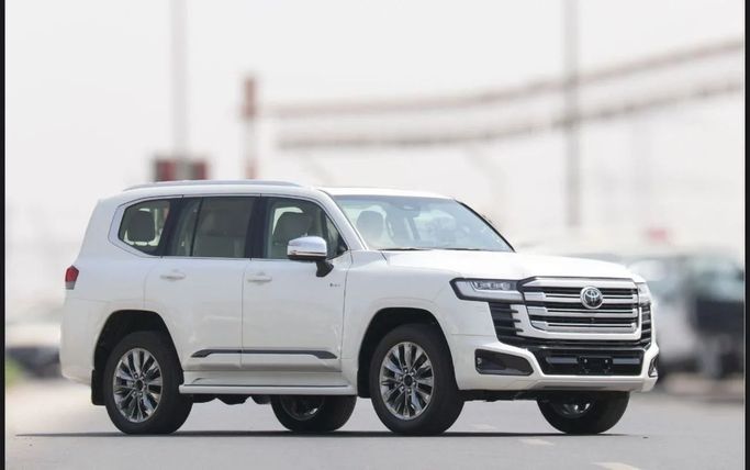 جديدة Toyota Land Cruiser i-FORCE MAX السلسلة 300, 3.4 l, 2026 في في دبي من My Way Motors، اللون أبيض.  | AUTO.AE | إعلان #251425