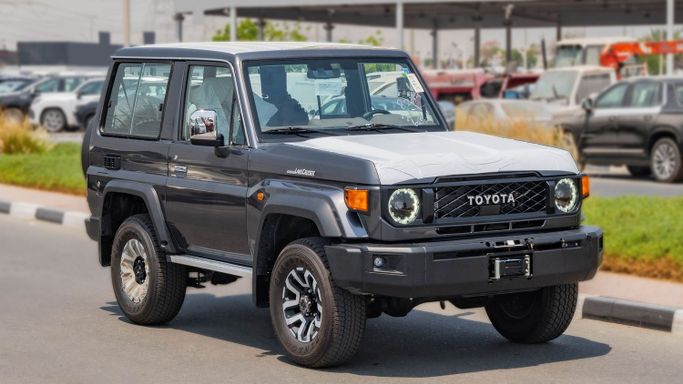 جديدة Toyota Land Cruiser 70 Series 70 Series Facelift 2, 4.0 l, 2026 في في دبي من CGM Auto، اللون رمادي.  | AUTO.AE | إعلان #252556