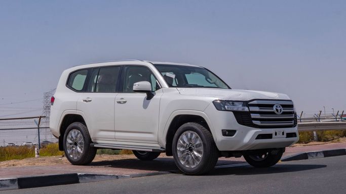 Новый Toyota Land Cruiser 300 Series, 4.0 л, 2026 в Дубае от CGM Auto Белый цвет.  | AUTO.AE | Объявление #253726