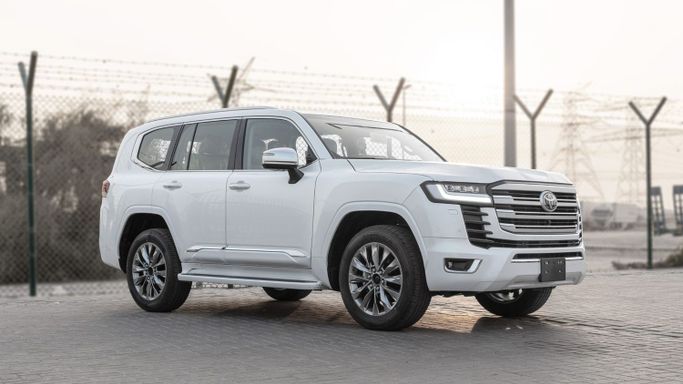Новый Toyota Land Cruiser Twin Turbo 300 Series, 3.5 л, 2026 в Дубае от CGM Auto Белый цвет.  | AUTO.AE | Объявление #254284