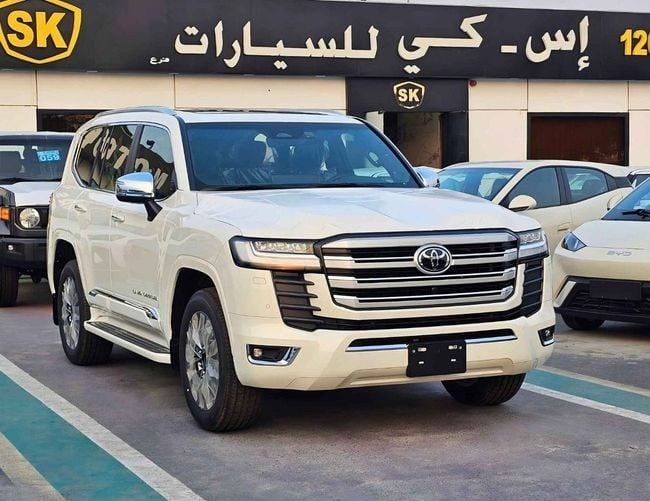 جديدة Toyota Land Cruiser السلسلة 300, 4.0 l, 2026 في في دبي من SK Motors، اللون أبيض. مواصفات الخليج | AUTO.AE | إعلان #257162