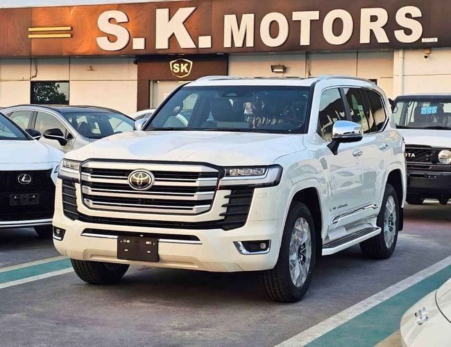 Новый Toyota Land Cruiser 300 Series, 4.0 л, 2026 в Дубае от SK Motors Белый цвет. GCC | AUTO.AE | Объявление #257567