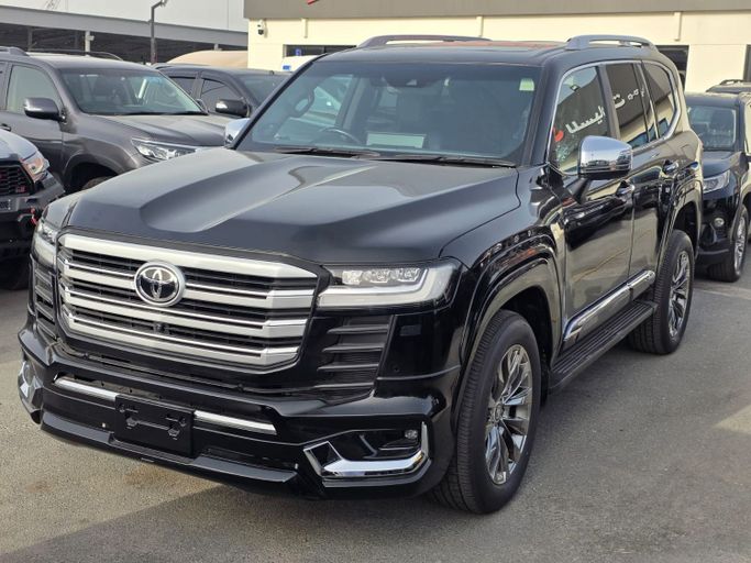 Подержанный Toyota Land Cruiser Twin Turbo 300 Series, 3.3 л, 2023 в Дубае от Alhamd Motors Черный цвет.  | AUTO.AE | Объявление #258399