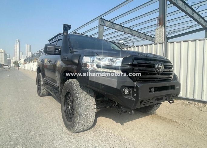 مستعملة Toyota Land Cruiser 200 Series 200 Series Facelift 2, 4.5 l, 2018 في في دبي من Alhamd Motors، اللون أسود.  | AUTO.AE | إعلان #258846