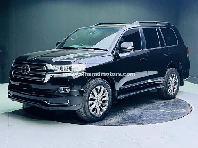 Подержанный Toyota Land Cruiser 200 Series Рестайлинг 2, 4.5 л, 2016 в Дубае от Alhamd Motors Черный цвет.  | AUTO.AE | Объявление #258852