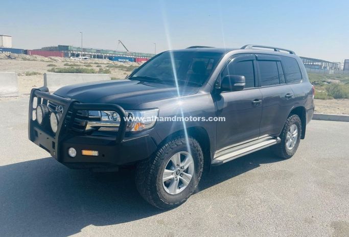 Подержанный Toyota Land Cruiser 200 Series Рестайлинг 2, 4.5 л, 2016 в Дубае от Alhamd Motors Серый цвет.  | AUTO.AE | Объявление #258854