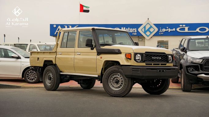 Новый Toyota Land Cruiser 70 Series Рестайлинг 2, 4.0 л, 2025 в Дубае от AL Karama Motors Fze Бежевый цвет. GCC | AUTO.AE | Объявление #258857