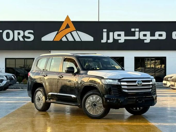 New Toyota Land Cruiser 300 Series, 4.0 l, 2026 in Dubai by ANDIAMO MOTORS FZE, Other Color color. GCC Specs | AUTO.AE | Listing #259528