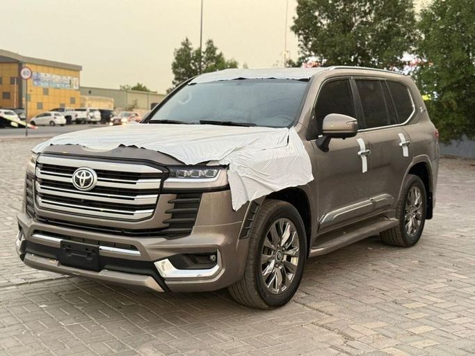 Подержанный Toyota Land Cruiser 200 Series Рестайлинг 2, 4.6 л, 2019 в Дубае от HH MOTORS CORPORATION Коричневый цвет. GCC | AUTO.AE | Объявление #260074