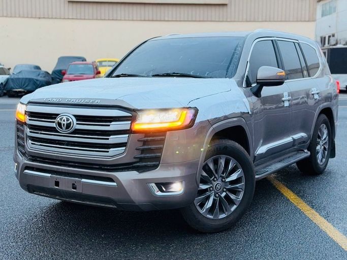 مستعملة Toyota Land Cruiser 200 Series 200 Series Facelift 2, 4.0 l, 2019 في في دبي من HH MOTORS CORPORATION، اللون بني. مواصفات الخليج | AUTO.AE | إعلان #260089