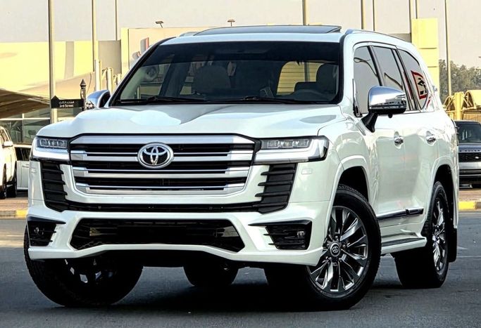 Подержанный Toyota Land Cruiser 200 Series Рестайлинг 2, 4.0 л, 2017 в Дубае от HH MOTORS CORPORATION Белый цвет. GCC | AUTO.AE | Объявление #260117
