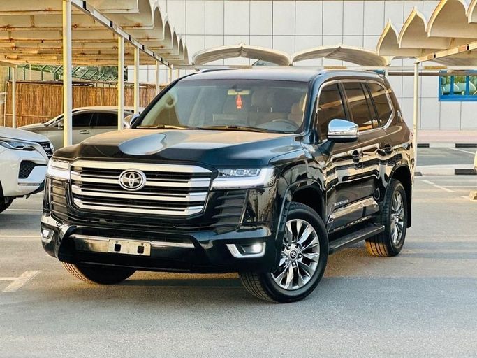 Подержанный Toyota Land Cruiser 200 Series Рестайлинг 2, 4.0 л, 2019 в Дубае от HH MOTORS CORPORATION Черный цвет. GCC | AUTO.AE | Объявление #260118