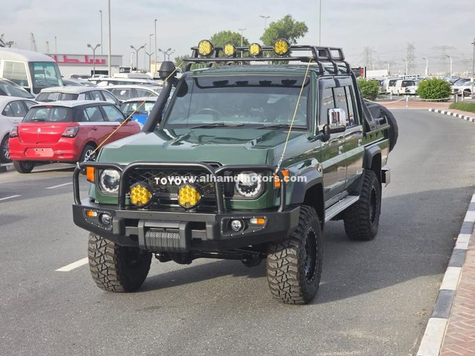 Подержанный Toyota Land Cruiser 70 Series Рестайлинг 1, 4.5 л, 2020 в Дубае от Alhamd Motors Зеленый цвет.  | AUTO.AE | Объявление #260932