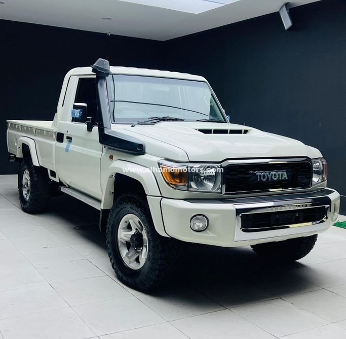 مستعملة Toyota Land Cruiser 70 Series 70 Series Facelift 1, 4.5 l, 2016 في في دبي من Alhamd Motors، اللون أبيض.  | AUTO.AE | إعلان #260983