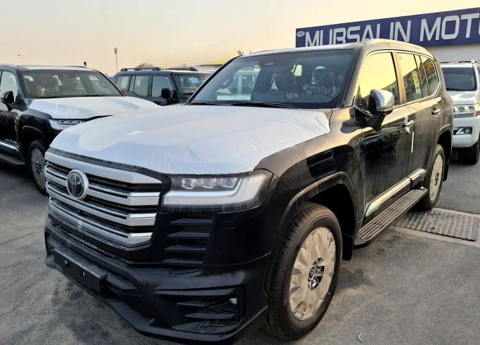 جديدة Toyota Land Cruiser السلسلة 300, 3.3 l, 2026 في في دبي من Mursalin Motors FZCO، اللون أسود. مواصفات الخليج | AUTO.AE | إعلان #262390
