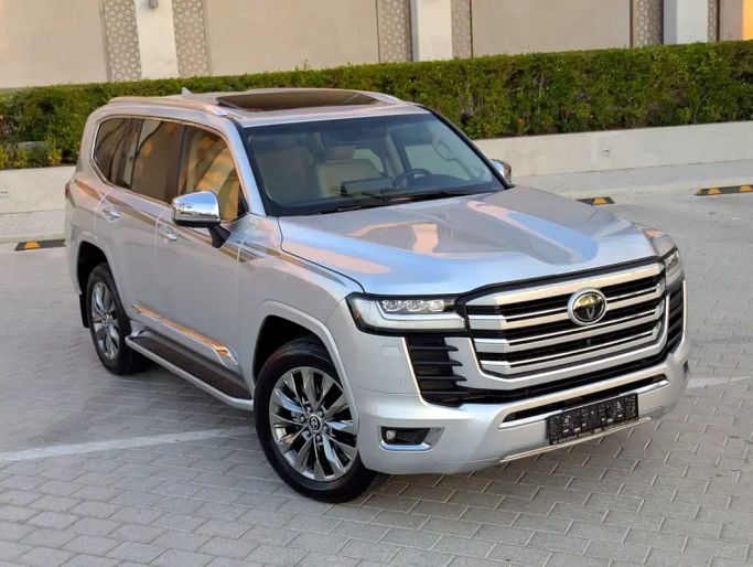مستعملة Toyota Land Cruiser Twin Turbo السلسلة 300, 3.5 l, 2024 في في دبي من NEW ABU TAJ MOTORS، اللون فضي. مواصفات الخليج | AUTO.AE | إعلان #262760
