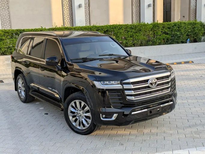 Подержанный Toyota Land Cruiser 200 Series Рестайлинг 2, 4.0 л, 2020 в Дубае от NEW ABU TAJ MOTORS Черный цвет. GCC | AUTO.AE | Объявление #262767