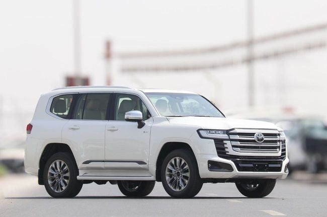 Новый Toyota Land Cruiser i-FORCE MAX 300 Series, 3.4 л, 2025 в Дубае от Atlantic Motors FZCO Белый цвет. GCC | AUTO.AE | Объявление #263095