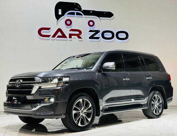 مستعملة Toyota Land Cruiser 200 Series 200 Series Facelift 2, 4.0 l, 2020 في في دبي من Carzoo Used Cars Trading، اللون رمادي. مواصفات الخليج | AUTO.AE | إعلان #264339