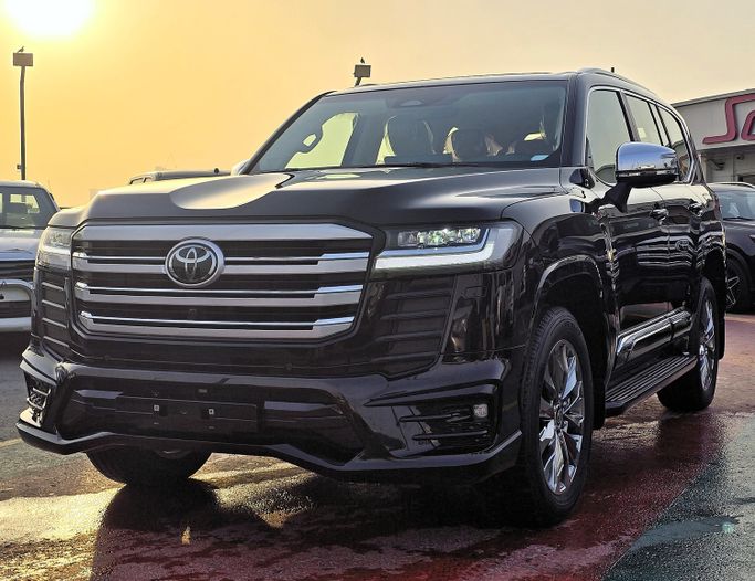 جديدة Toyota Land Cruiser السلسلة 300, 4.0 l, 2026 في في دبي من Soltan Auto، اللون أسود. مواصفات الخليج | AUTO.AE | إعلان #265070
