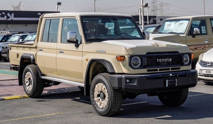 Новый Toyota Land Cruiser 70 Series Рестайлинг 2, 2.8 л, 2024 в Дубае от Atlantis Motors FZE Светло-коричневый цвет. GCC | AUTO.AE | Объявление #265206