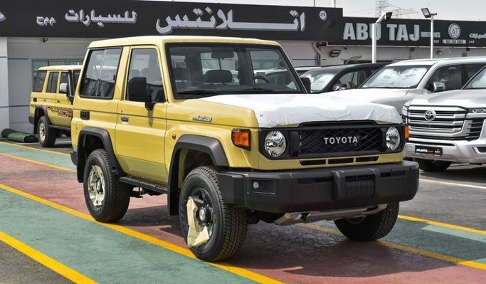 Новый Toyota Land Cruiser 70 Series Рестайлинг 2, 4.0 л, 2024 в Дубае от Atlantis Motors FZE Бежевый цвет. GCC | AUTO.AE | Объявление #265313