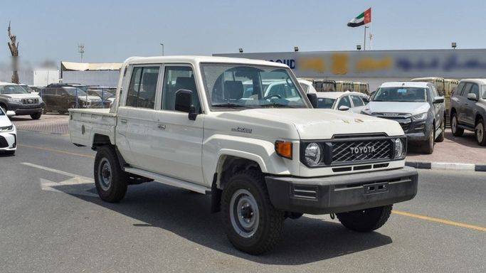 Новый Toyota Land Cruiser 70 Series Рестайлинг 2, 2.8 л, 2024 в Дубае от Atlantis Motors FZE Белый цвет. Европейская | AUTO.AE | Объявление #265350