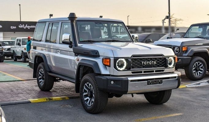 New Toyota Land Cruiser 70 Series Facelift 2, 4.0 l, 2024 in Dubai by Atlantis Motors FZE, Silver color. GCC Specs | AUTO.AE | Listing #265493