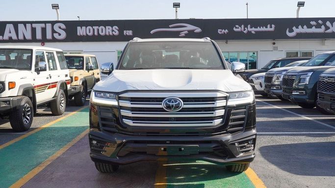 جديدة Toyota Land Cruiser Twin Turbo السلسلة 300, 3.5 l, 2025 في في دبي من Atlantis Motors FZE، اللون أسود. مواصفات الخليج | AUTO.AE | إعلان #265894