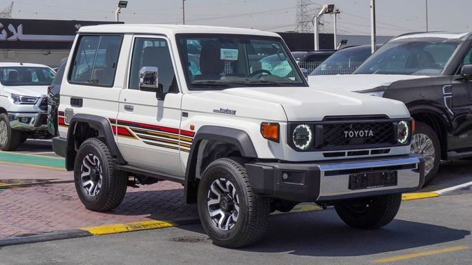 Новый Toyota Land Cruiser 70 Series Рестайлинг 2, 4.0 л, 2025 в Дубае от Atlantis Motors FZE Белый цвет. GCC | AUTO.AE | Объявление #265973