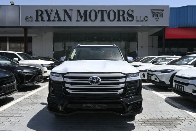 جديدة Toyota Land Cruiser السلسلة 300, 4.0 l, 2026 في في دبي من RMG Automobiles، اللون أسود. مواصفات الخليج | AUTO.AE | إعلان #266061