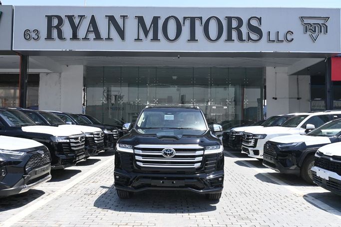 جديدة Toyota Land Cruiser السلسلة 300, 4.0 l, 2026 في في دبي من RMG Automobiles، اللون أسود. مواصفات الخليج | AUTO.AE | إعلان #266076