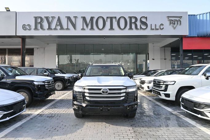 جديدة Toyota Land Cruiser السلسلة 300, 4.0 l, 2026 في في دبي من RMG Automobiles، اللون أسود. مواصفات الخليج | AUTO.AE | إعلان #266088