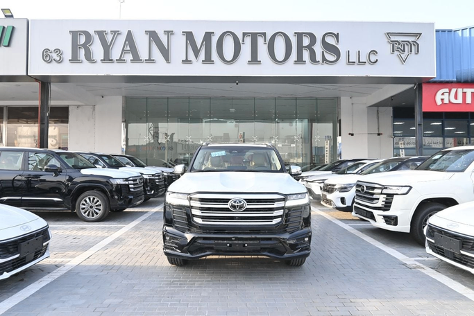 جديدة Toyota Land Cruiser السلسلة 300, 4.0 l, 2026 في في دبي من RMG Automobiles، اللون أسود. مواصفات الخليج | AUTO.AE | إعلان #266101