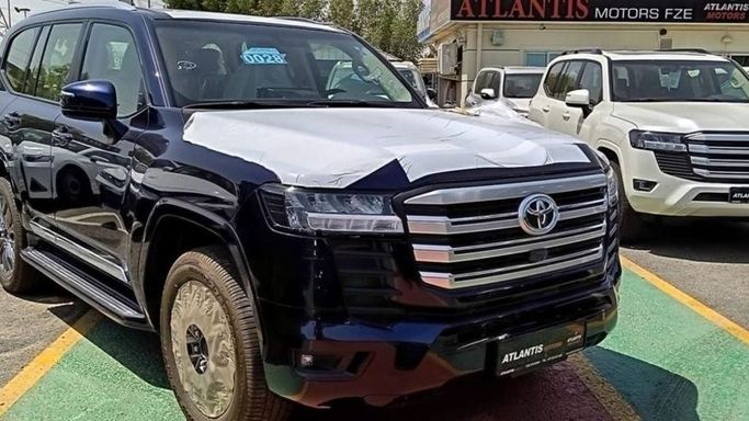 New Toyota Land Cruiser Twin Turbo 300 Series, 3.5 l, 2022 in Dubai by Atlantis Motors FZE, Navy Blue color. GCC Specs | AUTO.AE | Listing #266400