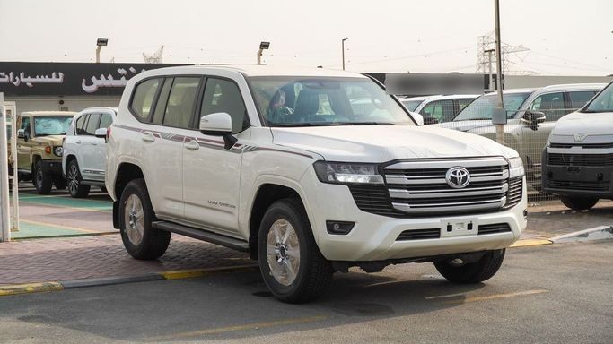 جديدة Toyota Land Cruiser السلسلة 300, 4.0 l, 2025 في في دبي من Atlantis Motors FZE، اللون أبيض. مواصفات الخليج | AUTO.AE | إعلان #266546