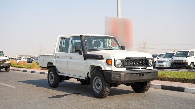 New Toyota Land Cruiser 70 Series Facelift 2, 4.2 l, 2025 in Dubai by Atlantis Motors FZE, White color. GCC Specs | AUTO.AE | Listing #266607
