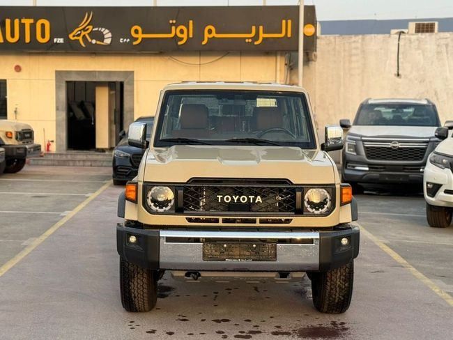 Новый Toyota Land Cruiser 70 Series Рестайлинг 2, 4.0 л, 2025 в Дубае от AL REEM AUTO Бежевый цвет. GCC | AUTO.AE | Объявление #268827