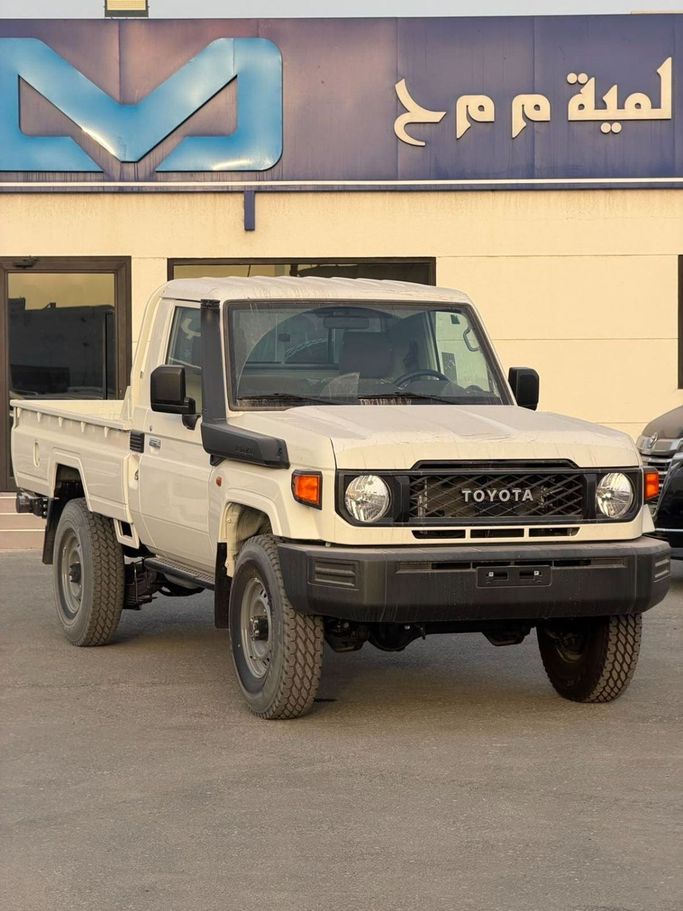 جديدة Toyota Land Cruiser 70 Series 70 Series Facelift 2, 2.8 l, 2026 في في دبي من Mercury Global FZCO، اللون أبيض. مواصفات الخليج | AUTO.AE | إعلان #268919