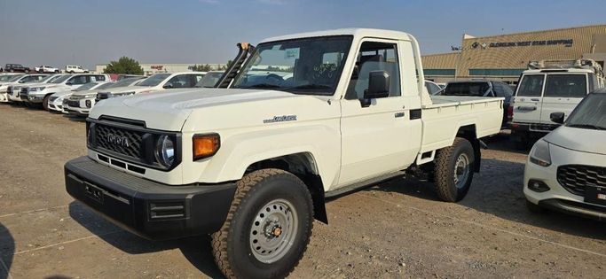 جديدة Toyota Land Cruiser 70 Series 70 Series Facelift 2, 4.2 l, 2026 في في دبي من Mercury Global FZCO، اللون أبيض.  | AUTO.AE | إعلان #268973