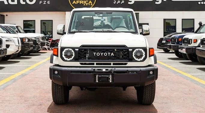 Новый Toyota Land Cruiser 70 Series Рестайлинг 2, 4.0 л, 2026 в Дубае от Africa Auto FZE Белый цвет. GCC | AUTO.AE | Объявление #269109