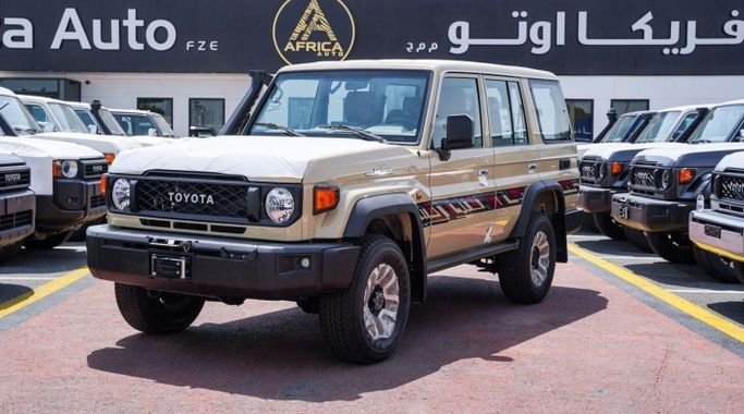 Новый Toyota Land Cruiser 70 Series Рестайлинг 2, 2.8 л, 2026 в Дубае от Africa Auto FZE Бежевый цвет. GCC | AUTO.AE | Объявление #269138