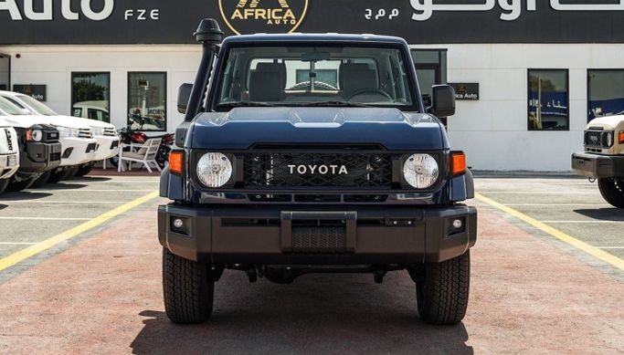 Новый Toyota Land Cruiser 70 Series Рестайлинг 2, 4.0 л, 2025 в Дубае от Africa Auto FZE Синий цвет. GCC | AUTO.AE | Объявление #269143
