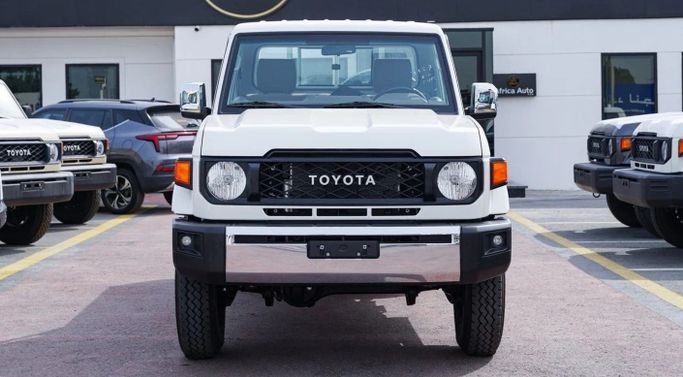 Новый Toyota Land Cruiser 70 Series Рестайлинг 2, 4.0 л, 2025 в Дубае от Africa Auto FZE Белый цвет. GCC | AUTO.AE | Объявление #269147